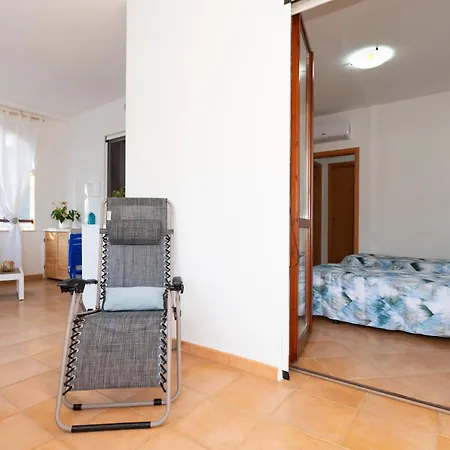 Quiet Appartement Pula